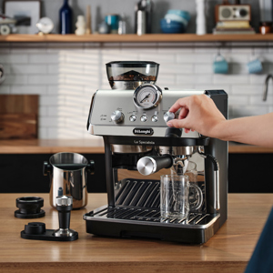 Delonghi La Specialista Arte Compact Manual Bean to Cup Coffee Machine